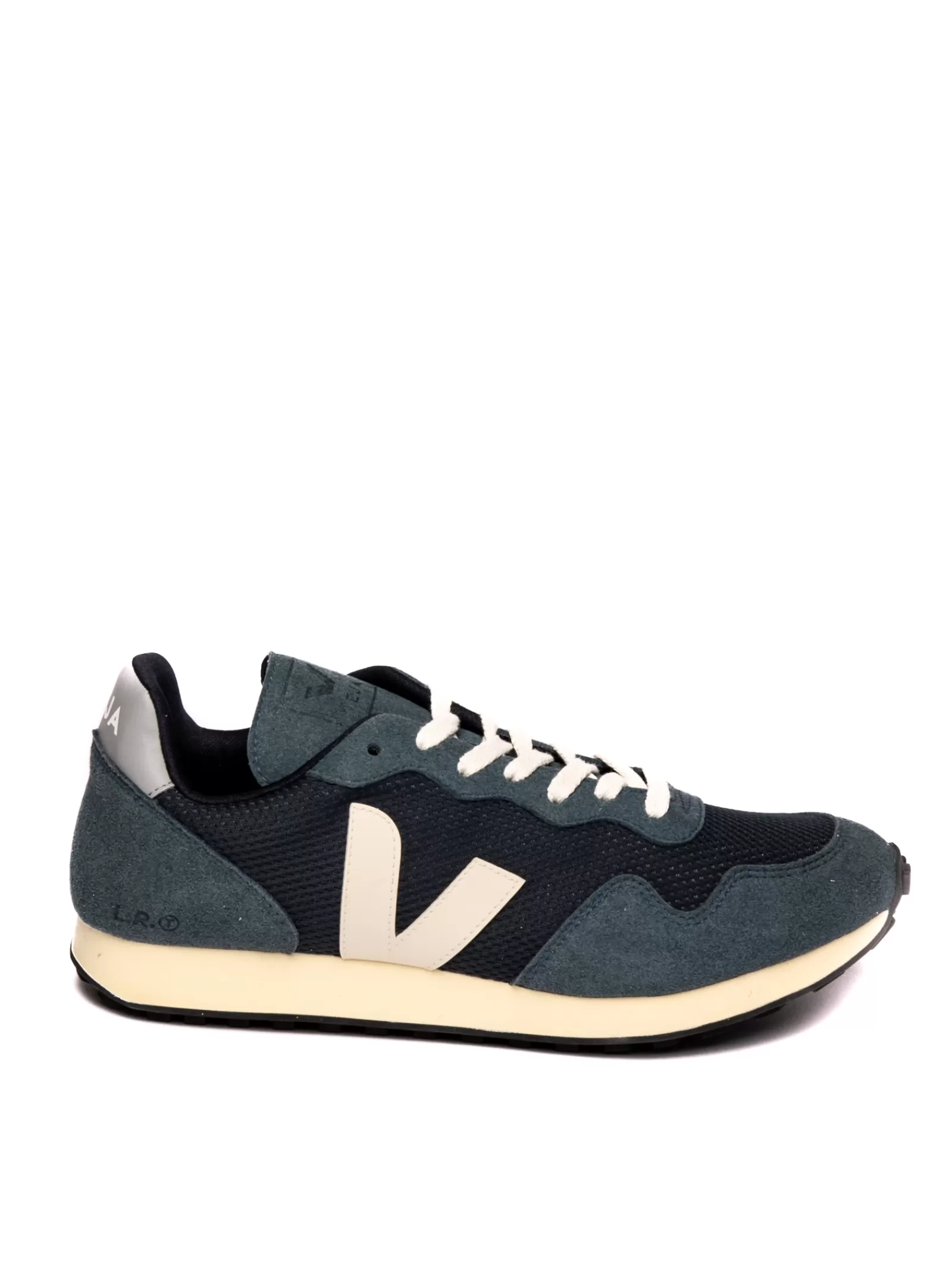 Clearance VEJA Sneakers